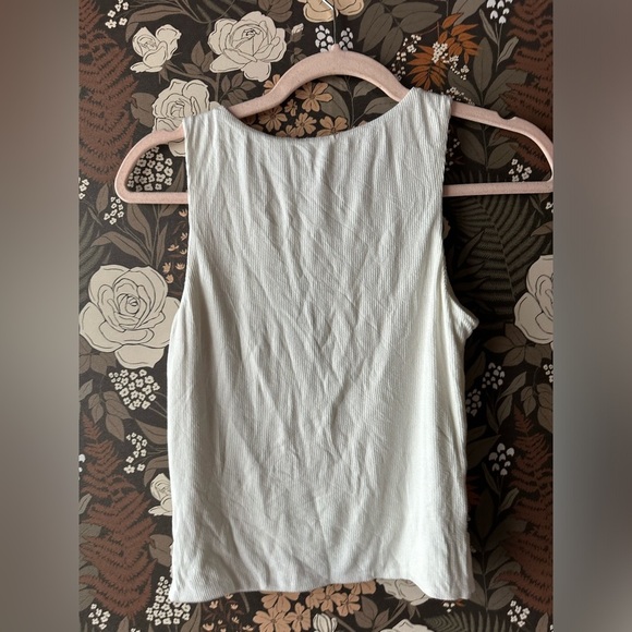 NWOT superdown Lillie Cut Out Top in white size small - Picture 5 of 5